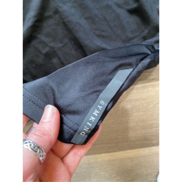 Gym King Debossed Energy 1/4 Zip Funnel Black Blue Contrast Pullover Sz Medium - Picture 5 of 13